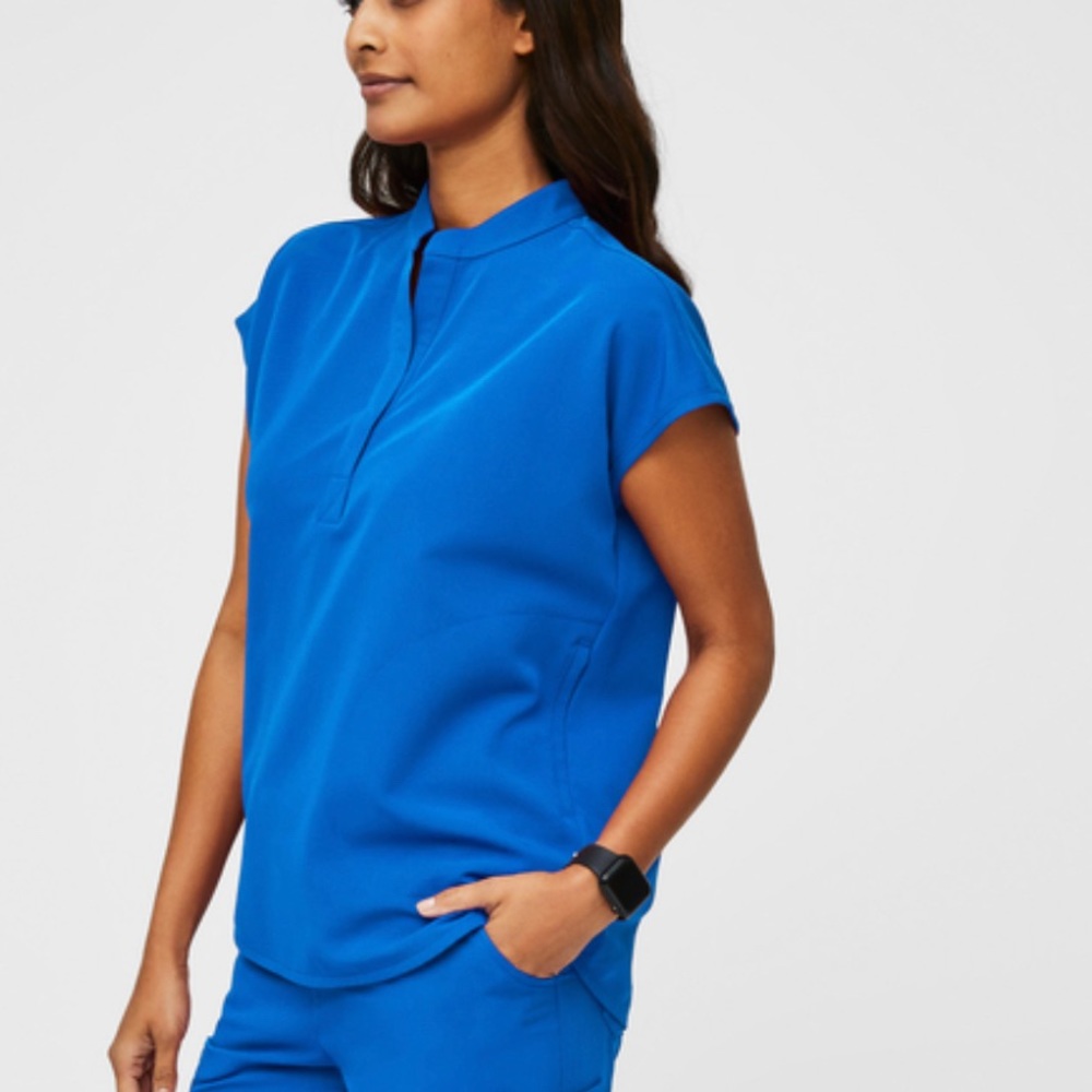 Figs Scrub Top